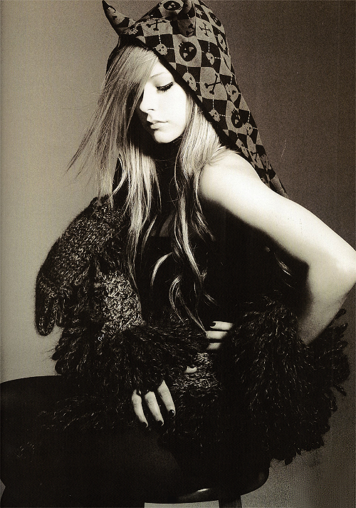 Avril Lavigne ZNK Magazine Photoshoot 2009 property of ZNK magazine 